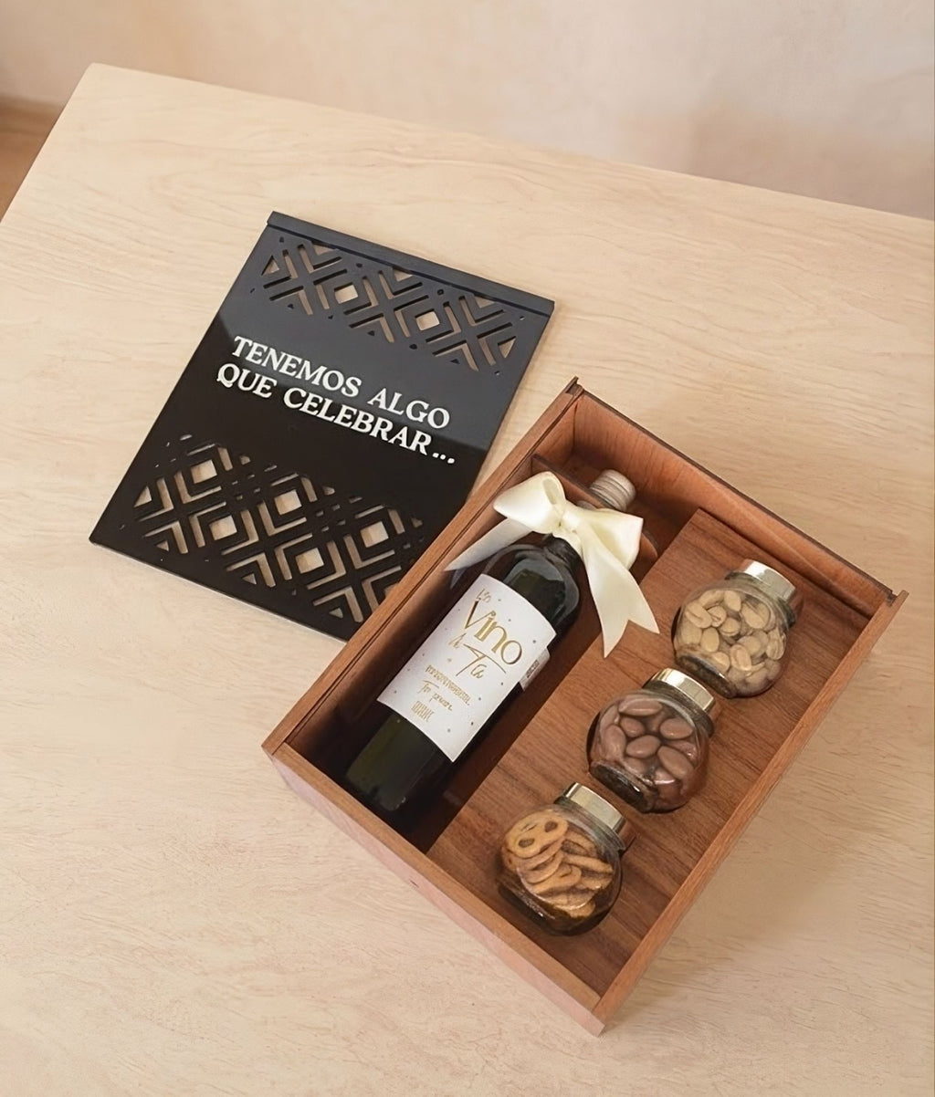 Caja vino y delicias